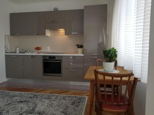 Super Central & Panoramic - Leo's Apartment photo 3