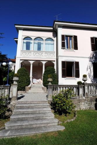 Terrazzo/balcone, Casa Luisa in Cassano Valcuvia
