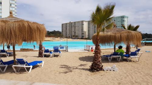 Laguna Bahía, Algarrobo