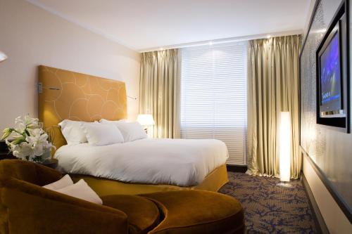 Sofitel Marseille Vieux-Port - image 2