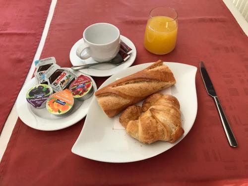 Ēdiens un dzērieni, Hotel Cuulong in Labarthe-Inard ciems