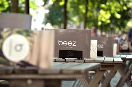 Beez Hotel Cocktail Bar