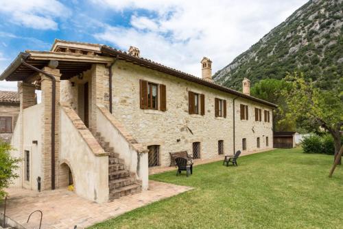  Casolare In The Heart Of Italy, Pension in Pale