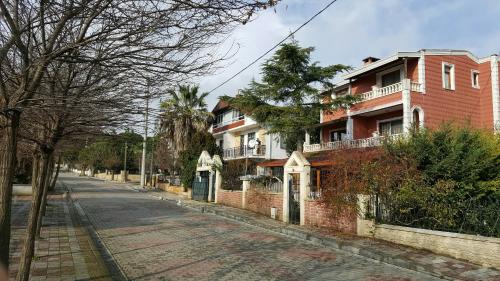 Hotels near KarIsIk Pizza &amp; Cafe, Silivri BEST HOTEL RATES Near