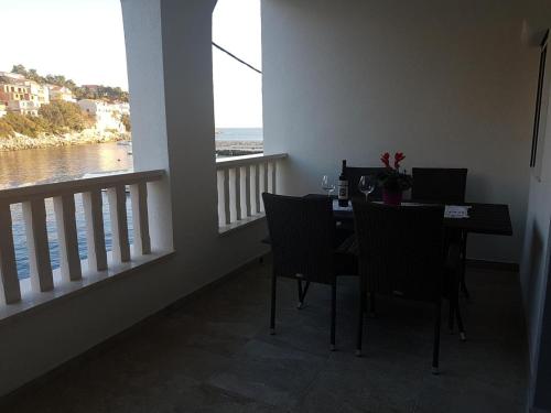 Apartments by the sea Zavalatica Korcula - 14498 - image 7
