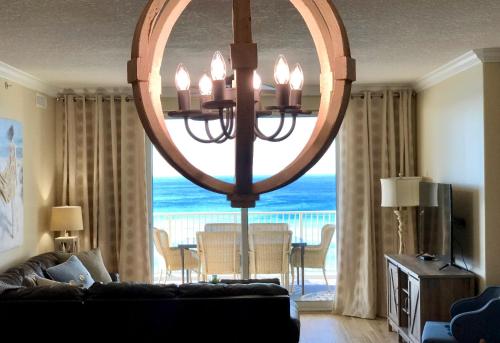 Ocean Ritz - Family Tides - sleeps 12 thumb 3