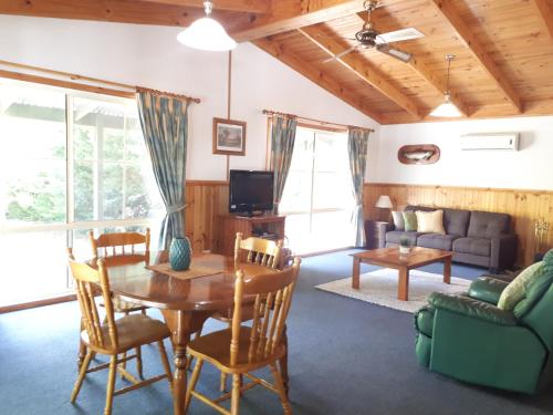 Sunburst Retreat in Eildon