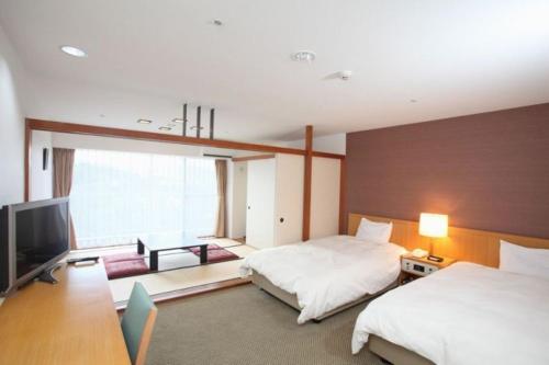 Wisterian Life Club Usami Located in Ito, Wisterian Life Club Usami is a perfect starting point from which to explore Atami. Offering a variety of facilities and services, the property provides all you need for a good nights 