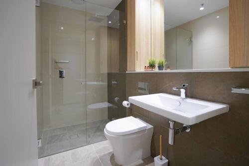 SYD CBD 1 Bed NEW Apt Walk To Darling Harbour!!! - image 2