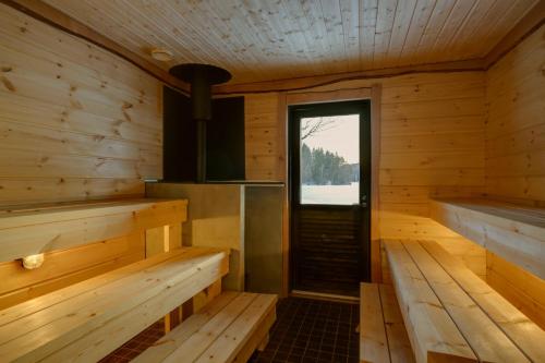 Sauna, Evon Luonto - Aulangon Rantahuvila in Hämeenlinna