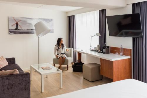 room detail thumbnail 1