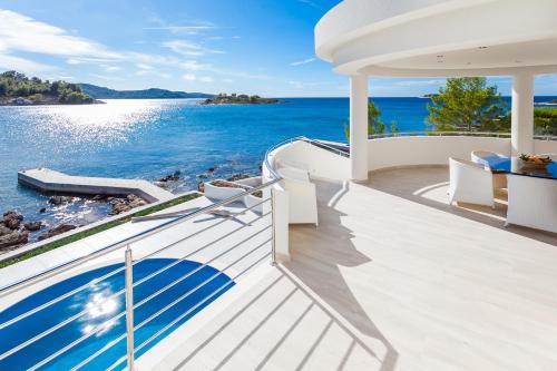 A környék, Villa Soleil in Vela Luka