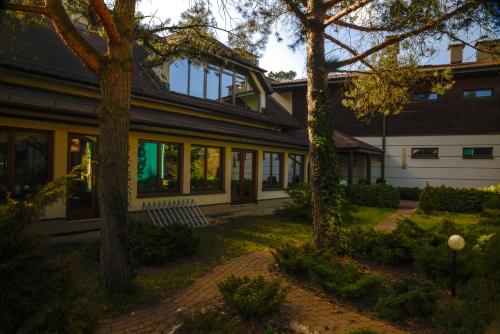 Nature Clinic Park Hotel – Józefów, KY