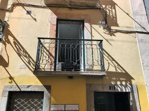 Studio in Lisbon center! Tram 28