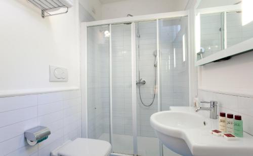 Hotel Bougainville - image 2