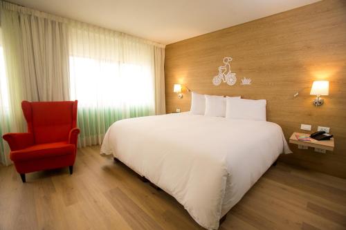 Arte Hotel Lima Ananay Hotel San Isidro is conveniently located in the popular Lima City Center area. The hotel offers guests a range of services and amenities designed to provide comfort and convenience. Facilities 