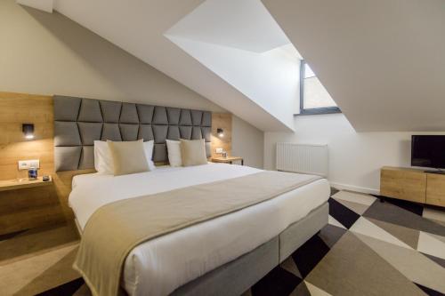 1 queen bed