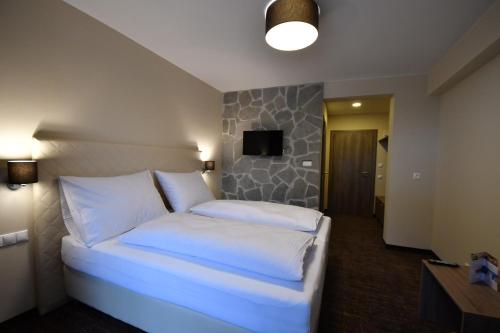 Triple Room with Balcony