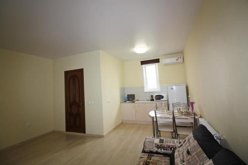 Guest house on Primorskiy - image 5