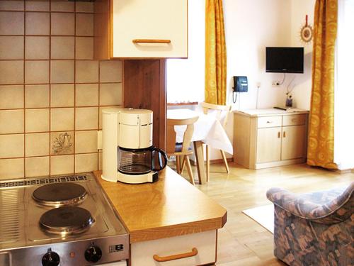 廚房, 奧海姆公寓 (Apartments Auenheim) in 普拉格拉騰岩格羅斯維納迪格爾