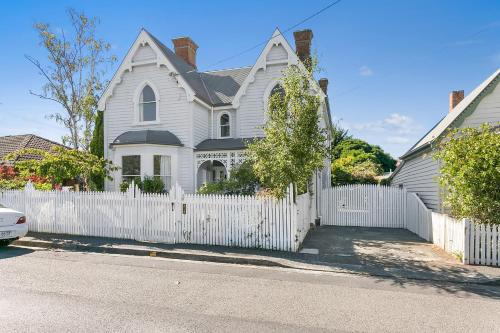 Amberley - circa 1880s Luxury - 5 b'rooms sleeps 9, Sandy Bay