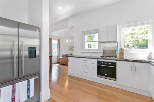 Amberley - circa 1880s Luxury - 5 b'rooms sleeps 9, Sandy Bay (zdjęcie 8)
