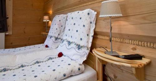 Quadruple Room with Mountain View image 6