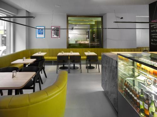 ザ アイコン ホテル アンド ラウンジ