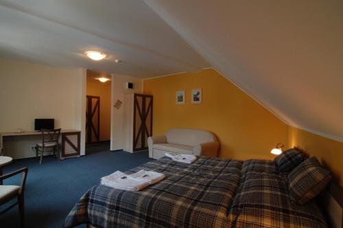 1 queen bed