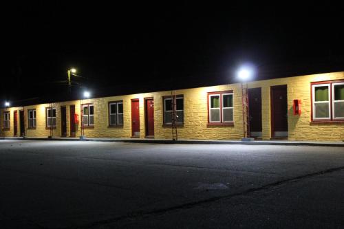 Driftwood Inn - image 4