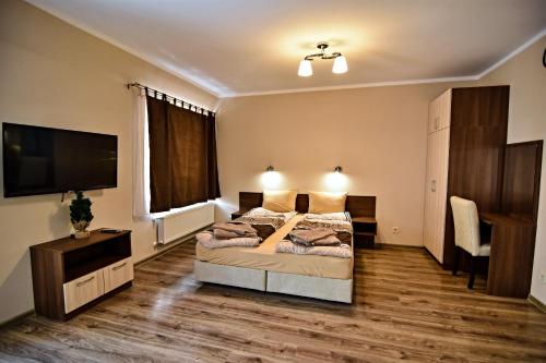 Deluxe Double Room with Hot tub and Balcony