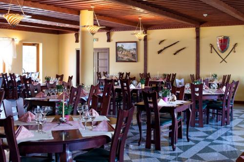 Ресторан, Hotel Hetmanski in Раві Мазовецькі