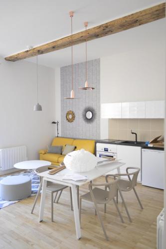 Cosy apartment ideally located in the Old Town, Lione