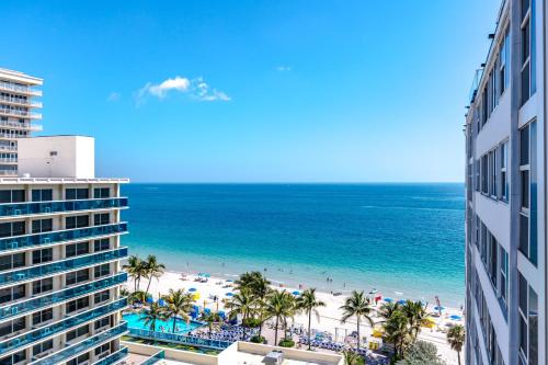 Ocean Beach Condo 3BR On the Sand 911 in Fort Lauderdale, USA
