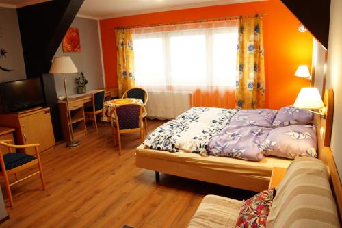 4 twin beds