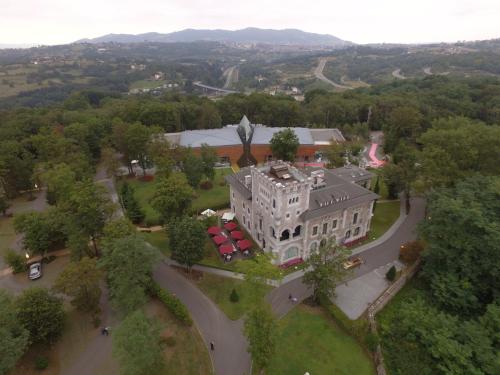  Castillo Del Bosque La Zoreda in Manjoya