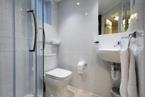 Marble Arch Inn - image 4