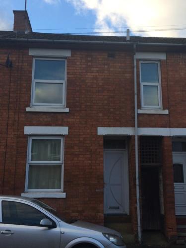 3 BedroomHouse For Corporate Stays in Kettering