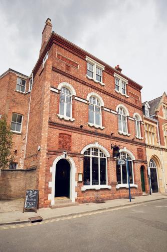 Bejárat, The Old Coffee Tavern in Warwick