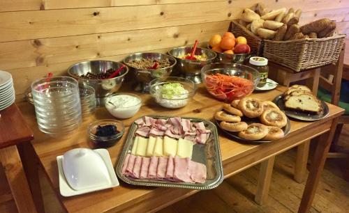 Food and beverages, Apartman v Srdci Hor Cihlarka in Cerny Dul