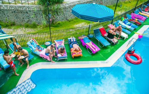 Ozlem 2 Apart Hotel - image 11