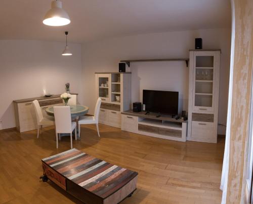 Apartamento turístico Revellin - Apartment - Logroño