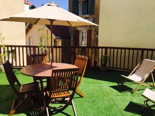 Apartment with Terrace image 10