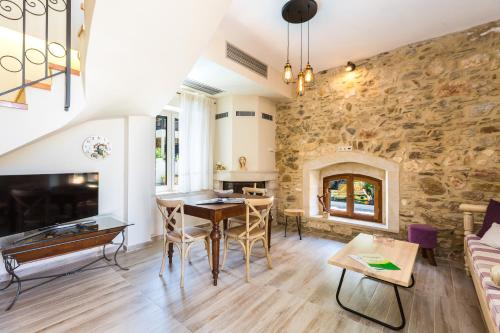 Two-Bedroom House room in Philoxenia Villas