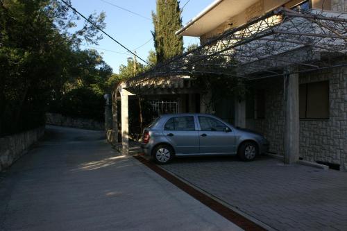 Apartments by the sea Slatine Ciovo - 4294 - image 4