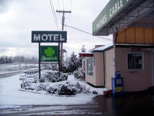 Shamrock Motel