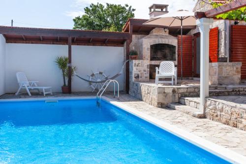 Countryside Family Villa with Private Pool