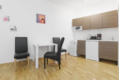 Grand Central Mitte Apartment - image 3