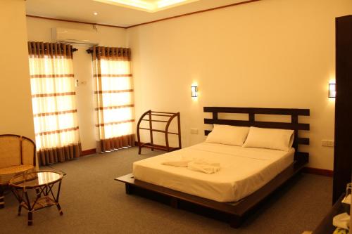 Standard Double Room image 10