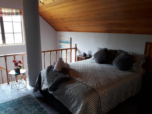 霍基蒂卡日落山林小屋